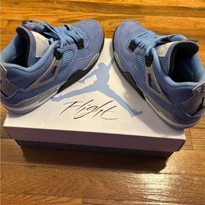 Jordan 4 university blue
